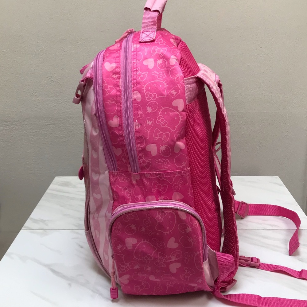 Large Hello Kitty Backpack - Picture 6 of 15